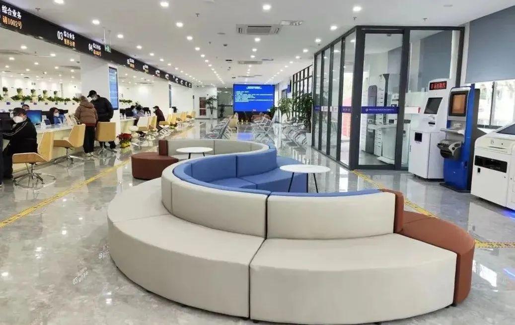 和科医保卡提取代办公司换医保卡去哪里换杨浦区延吉街道最好？手把手教你避开这些坑